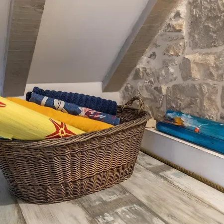 Holiday Vintage Hotel