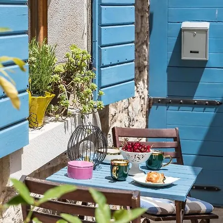 Holiday Vintage Hotel 4*